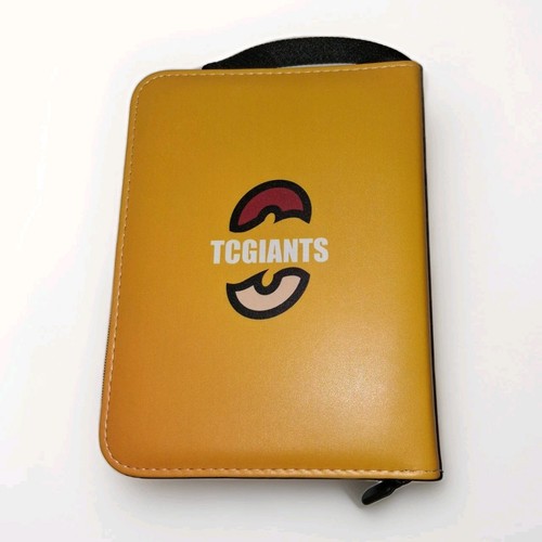 Raccoglitore giallo 4 tasche 3 anelli per carte Pokémon 55 pagine cerniera - Foto 2 di 6