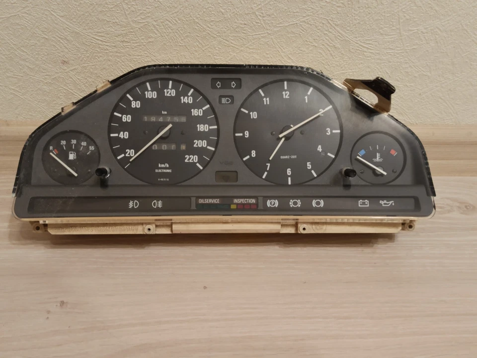 Cuadro de instrumentos velocímetro BMW E30, 220 KM/H VDO 325i M3 320i 318i 327 Foto 2 de 4