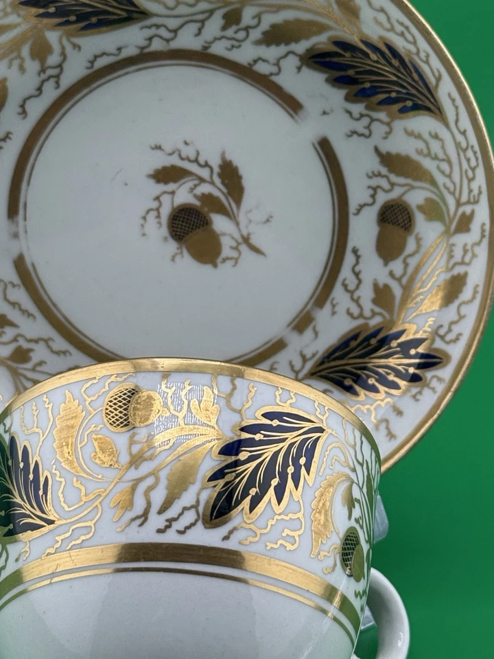 Taza y platillo de té Coalport antiguos Foto 3 de 4