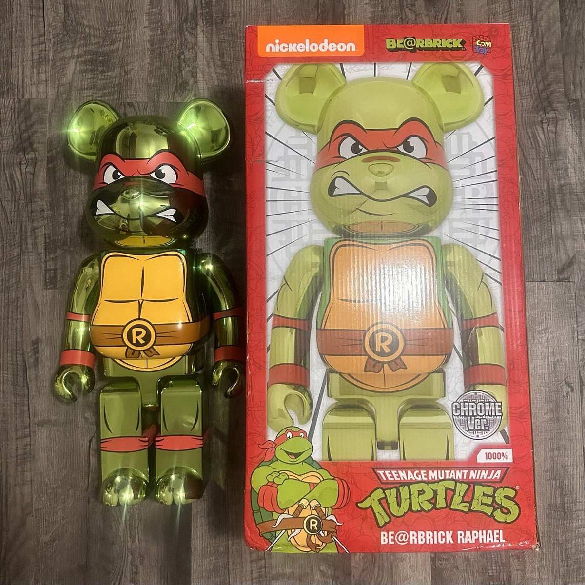 MEDICOM TOY - BE@RBRICK RAPHAEL CHROME Ver. 1000％ Medicom Raphael Chrome Ver. Be@rbrick 1000% in Gold Medicom