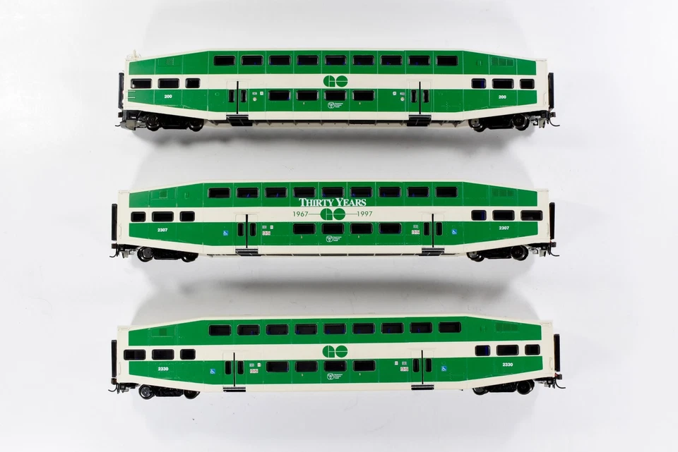 Escala HO ***GO TRANSIT*** Juego de pasajeros Bombardier #200.2307.2330 - ATHEARN 2581 Foto 2 de 4