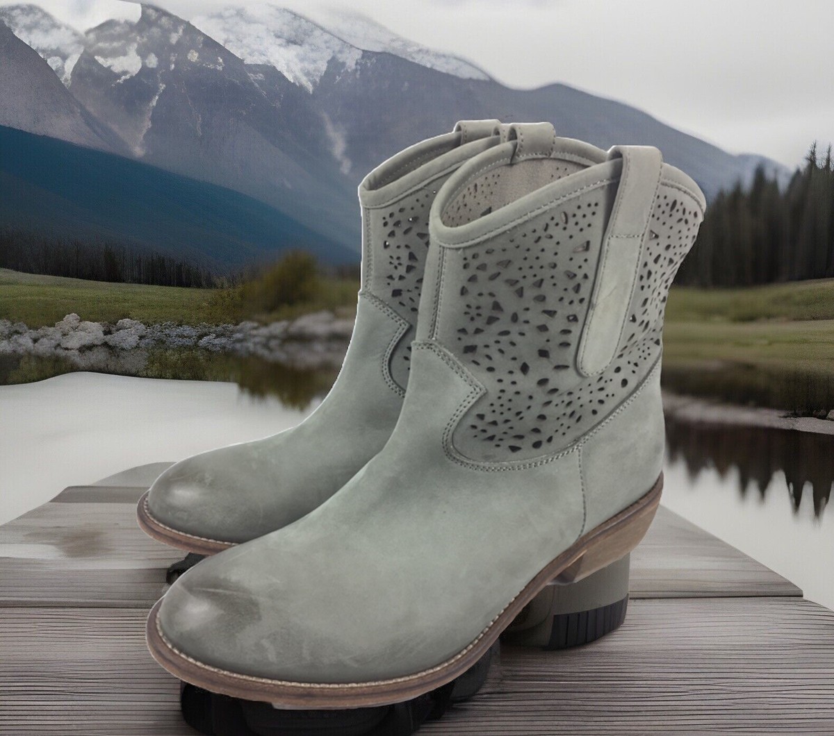 Sundance Boots Size 10 Leather Italy Western Ankle Green  display picture 1