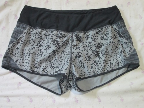 MPG Damen Laufsportshorts - Gr. S - schwarz/grau Druck - NEU OHNE ETIKETT - ROSA REISSVERSCHLUSSTASCHE