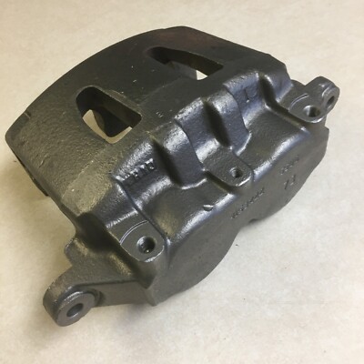 International Twin Piston Disc Brake Caliper 4153222 Small Damage Read Descripti