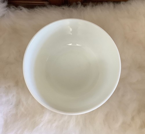 VTG - Pyrex Ribbed White Milk Glass #11 Mixing Bowl (8.5” Diameter) - Picture 2 of 7