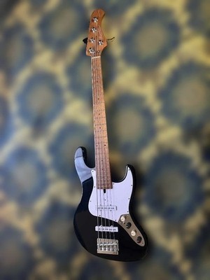 Bacchus Woodline 5-String Electric Bass Alder Maple Black
