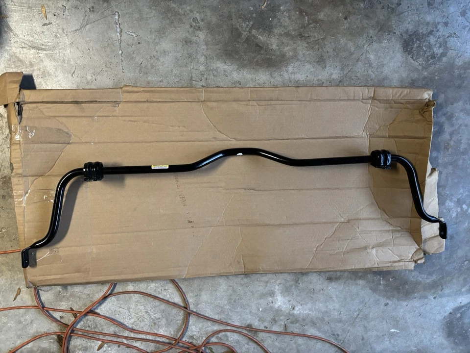 2016-2024 Chevrolet Camaro SS Rear Stabilizer Sway Bar 23161082 OEM JD46 - Image 3 of 4