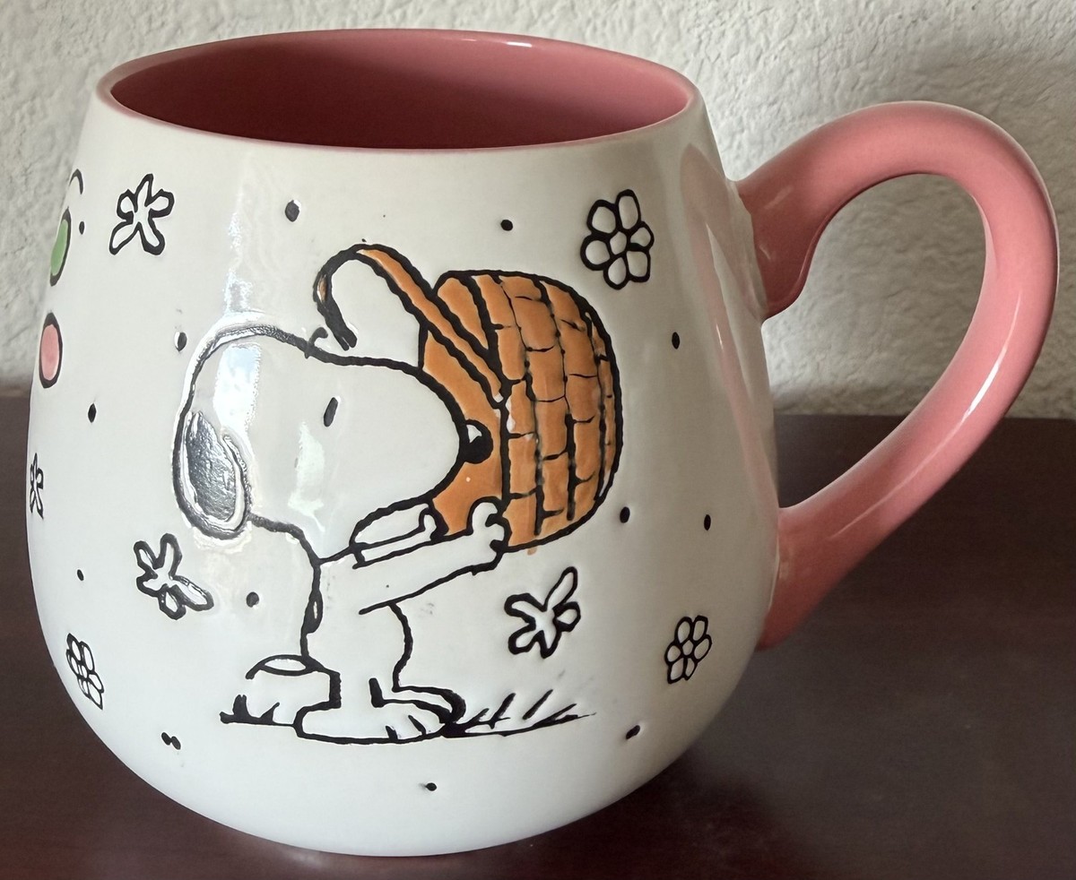Peanuts Snoopy & Woodstock Easter Eggs Basket Flowers 20 oz