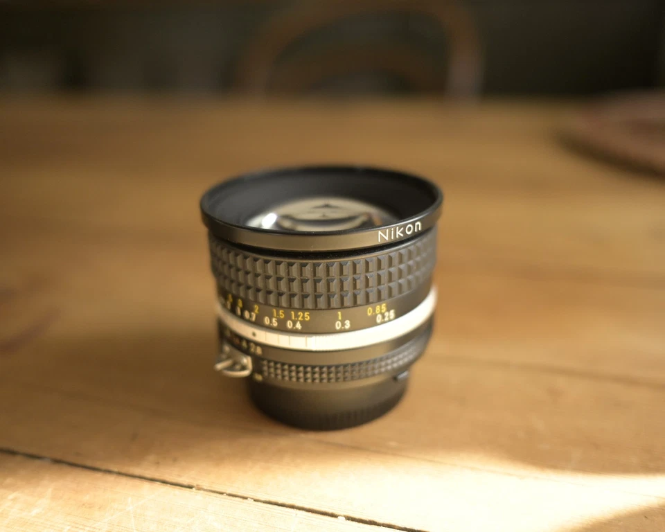 Nikon NIKKOR 20mm f2.8 AI-S manual lens MINT with Hoya Pro MC UV(0) filter - Image 4 of 4