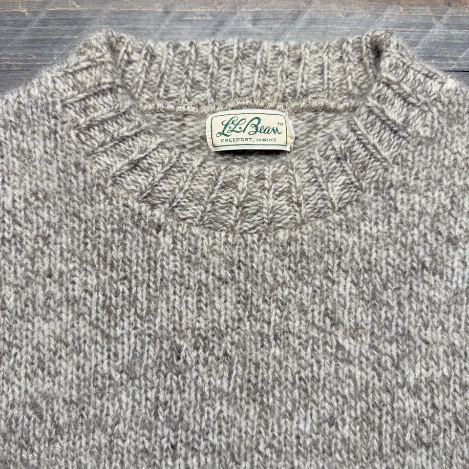 Vintage LL Bean Ragg Wool Sweater Mens Small Knit Crewneck Pullover Beige *Holes - Image 2 of 4