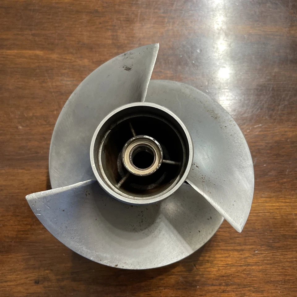 Рабочее колесо струйного насоса 1995 Sea-doo XP 787 271000331A  - Изображение 2 из 3