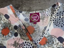 Divine Multi Color Abstract Print Scrub Top Blue Pink Medical Vet Top Medium M
