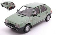 Whitebox 1/24 Skoda Favorit 1987 GrÜN Modellbau Statisches Modell Diecast