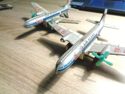 2 MINIATURE MECHANICAL AIRCRAFT AIR PLANE 622 ST-1 MF 101 OLD CHINA