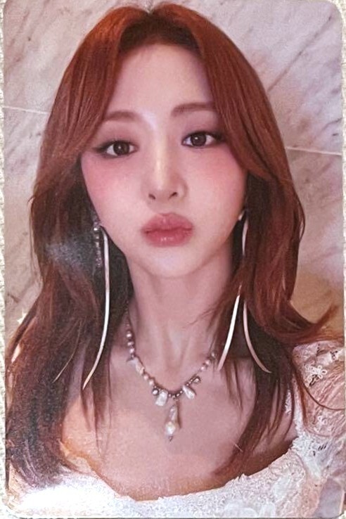 LE SSERAFIM HOT JAPAN HMV Shop Lucky Draw Official Photocard LE SSERAFIM HOT JAPAN HMV Shop Lucky Draw Official Photocard