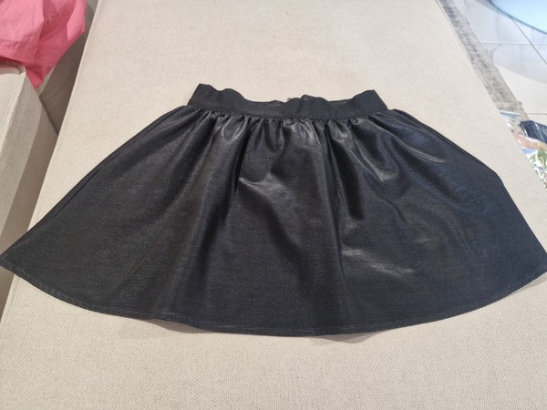 Asos Mini Skirt Women Size 10 Short Black  Flare Zip Up Polyester Ladies
