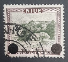 Niue: 1967 - Decimal Currency Overprints - 3c Arch at Hikutavake - Used Stamp