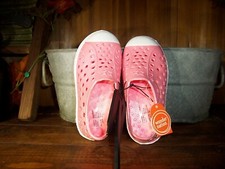 WONDER NATION CHILDRENS TODDLERS WATER POOL SHOES SIZE 7-8 PEACH STAR DESIGN NEW