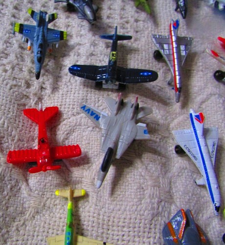 Micro máquinas, chorros, aviones, barcos y motocicletas de colección - Imagen 5 de 7