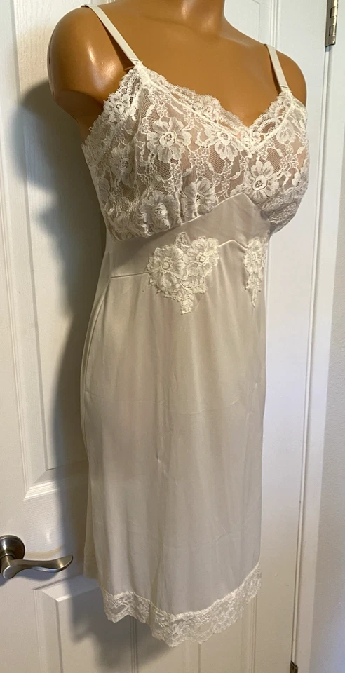 DE COLECCIÓN AÑOS 60 FORMA JUVENIL BLANCO CON CORPIÑO DE ENCAJE ESMERILADO NAILON SLIP COMPLETO EE. UU. TALLA 36 Foto 3 de 4