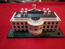 LEGO Architecture: The White House (21006) Complete