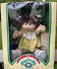 Cabbage Patch Kids Doll in Box 1984 Birth Certificate & Adoption Papers Amanda