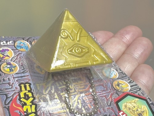 Yu-Gi-Oh Millenium Puzzle Small Keychain Die-cast model included AMADA NIB - Picture 2 of 10