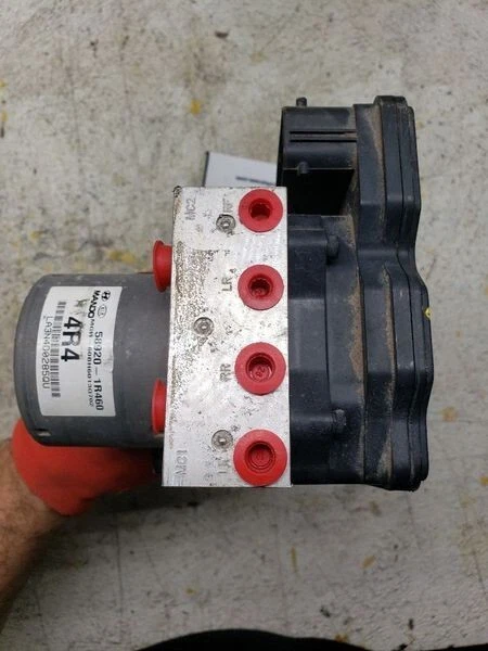 2015-2017 Hyundai Accent  ABS Anti-Lock Brake Module Pump Assembly OEM Foto 3 de 4