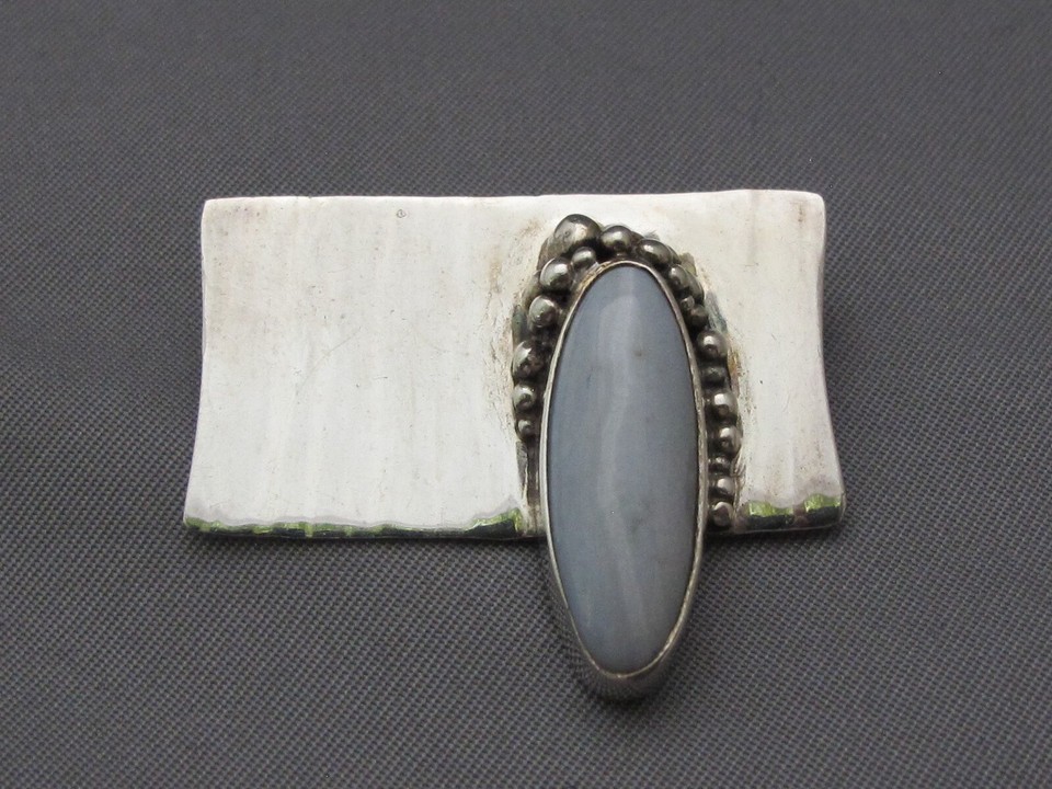 Unusual STUDIO CRAFT Handmade Sterling PIN w/GRAY STONE-CC Symbol Mark