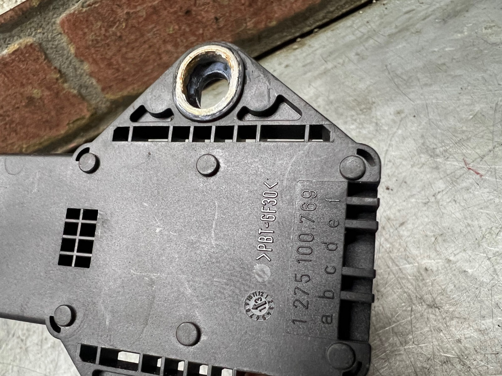 2015 McLaren Spider Yaw Rate Sensor Module 11M0107CP