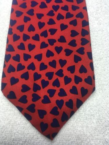 ALYNN MENS TIE VALENTINES RED WITH NAVY BLUE HEARTS 3.75 X 56 - Picture 1 of 4