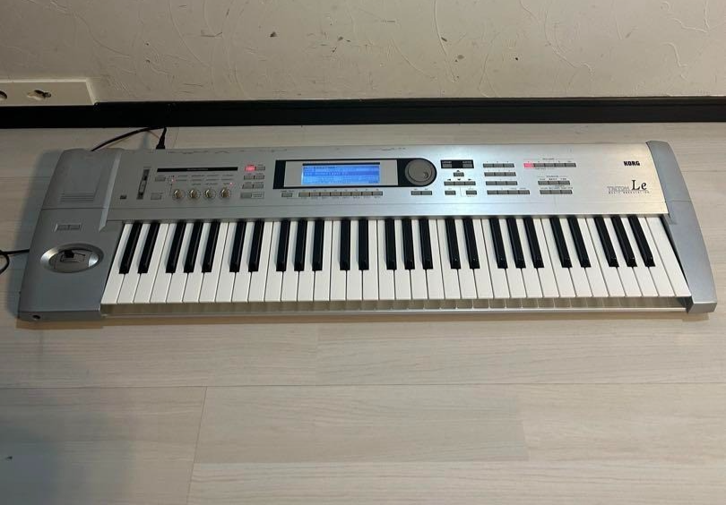 KORG Triton Le 61key シンセサイザー KORG TRITON Le 61-key Music Workstation Synthesizer Tested