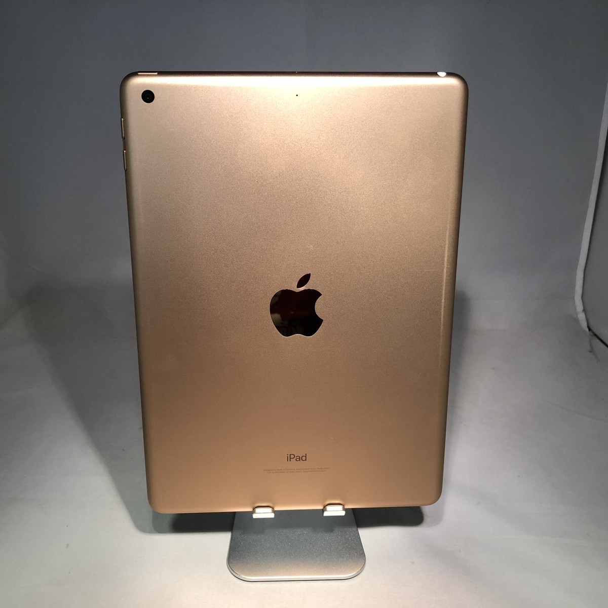 Apple iPad 6th Generation 32GB Gold WiFi Very Good Condition