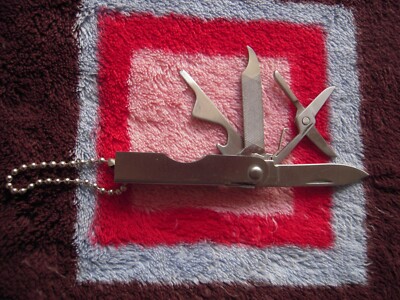NOS WIREMOLD STAINLESS STEEL 4 IN 1 MULTITOOL & KEYCHAIN W 1.5'' KNIFE BLADE