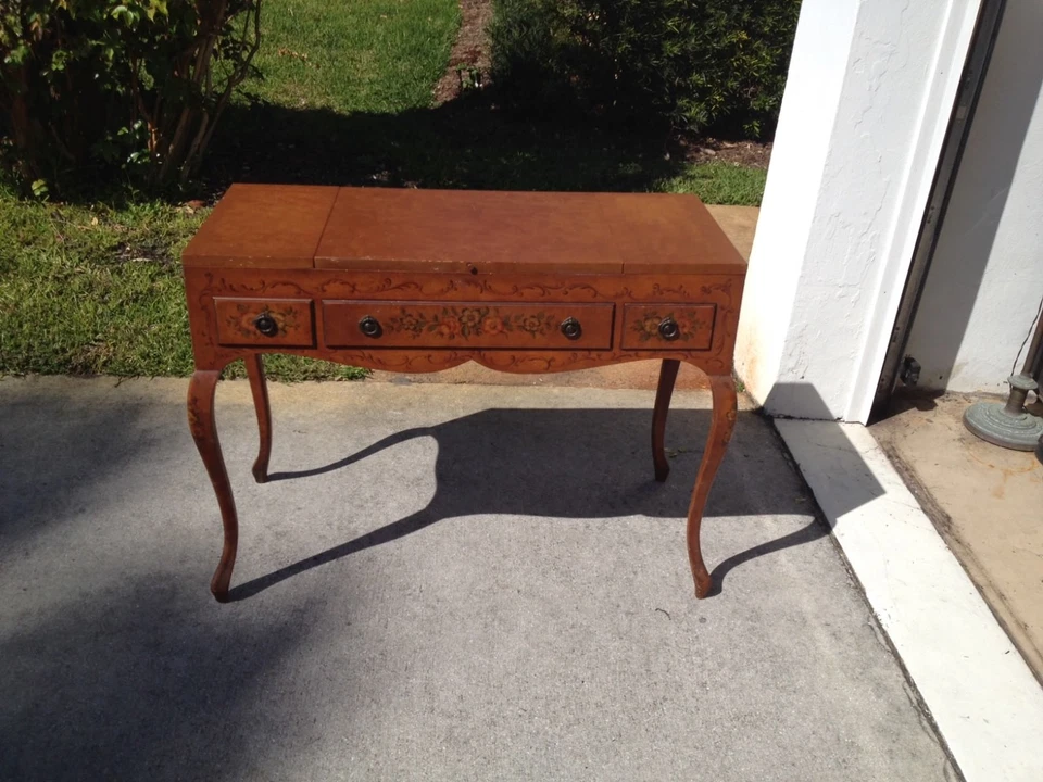 Beautiful Antique French Country Vanity Table Desk With Flowers,Farmhouse,Home - Image 2 of 4