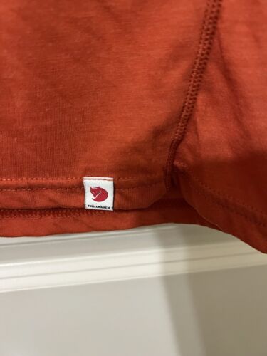 Fjall Raven T-Shirt Men’s Size Medium Rust Short Sleeve Lightweight Performance - Picture 3 of 5