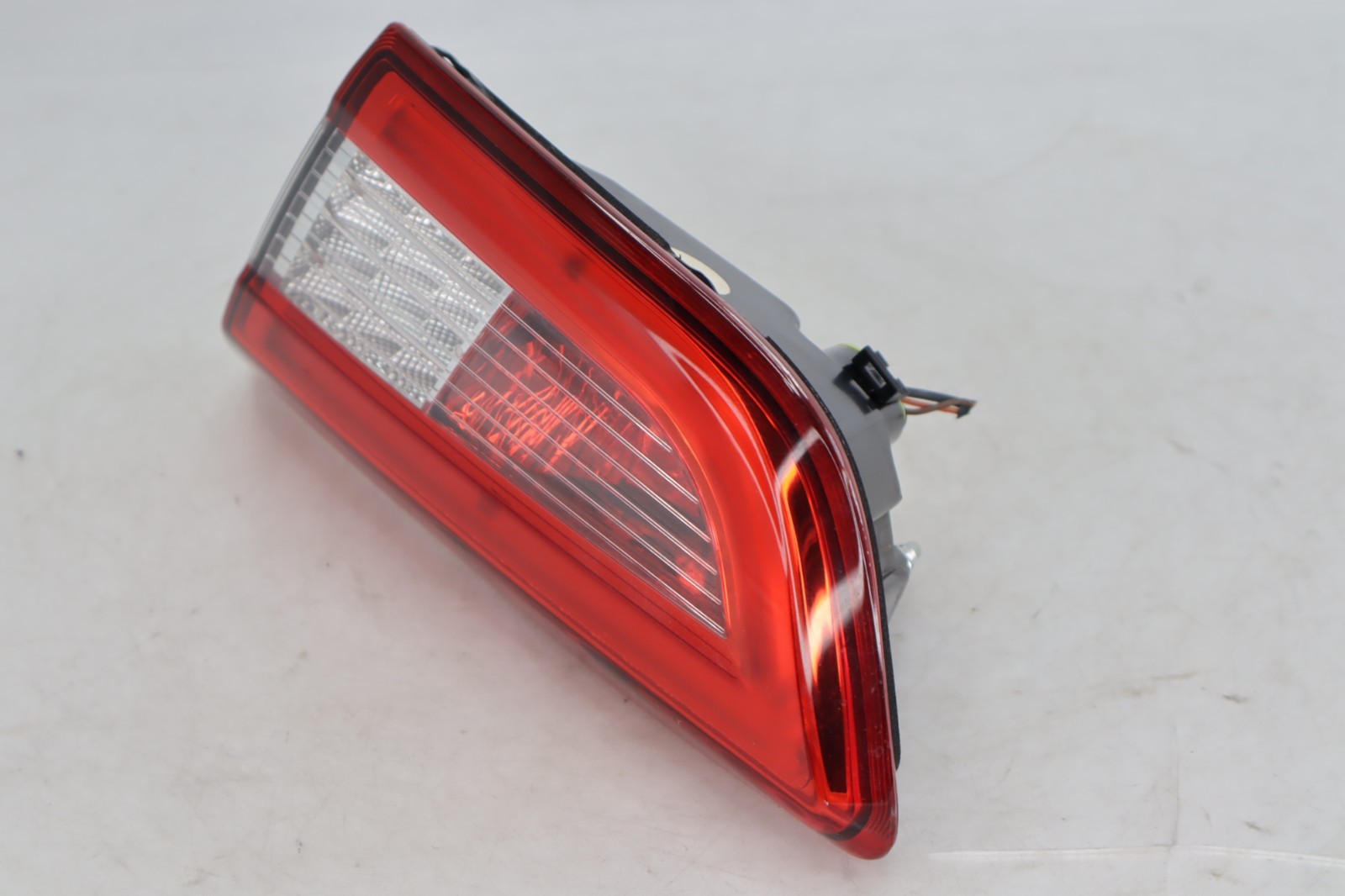 14-17 Maserati Ghibli Rear Passenger Side Trunk INNER Taillight Tail Light M157