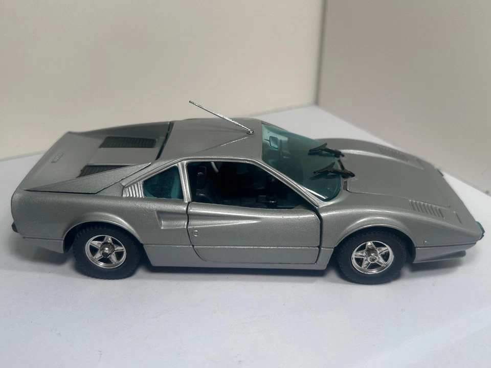 Polistil 1:25 - Ferrari 308 GTB - Immagine 4 di 4