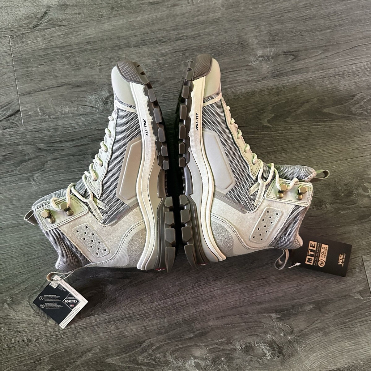 Vans UltraRange EXO Hi GORE-TEX MTE-3 Vintage Khaki Hiking  display picture 2