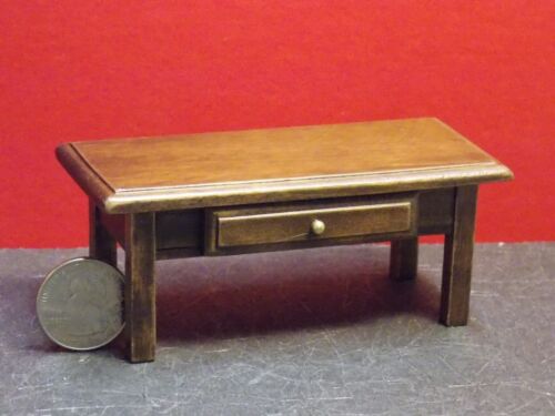 Dollhouse Miniature Coffee Table Walnut 1:12 one inch scale D272 Dollys Gallery - Afbeelding 1 van 3