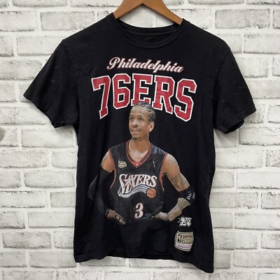 Mitchell & Ness ALLEN IVERSON Black Philadelphia 76ers Graphic Tee