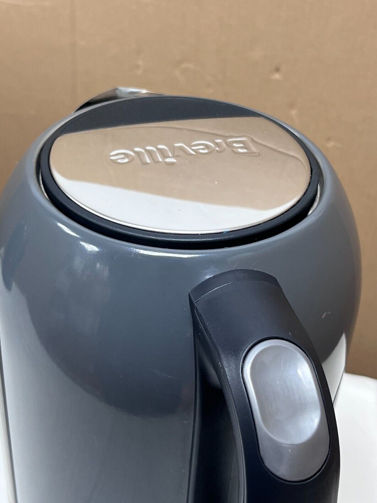 Breville IKT197 Illuminated Stainless Steel Kettle Grey Rapid boil