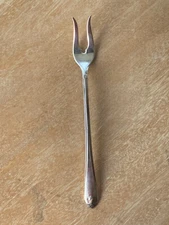 Wm Rogers Mfg International Silverplate Pickle Olive Fork 1940 EXQUISITE