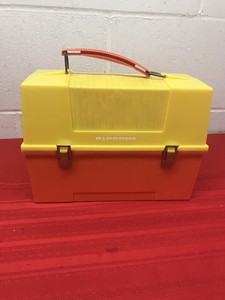 retro lunch boxes with thermos