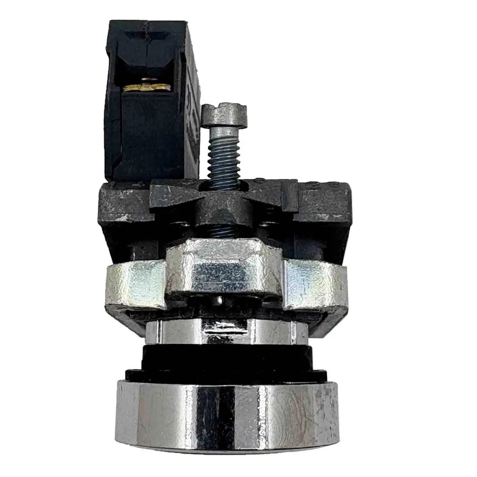 Schneider Electric / Telemecanique Push Button Harmony 22mm Green XB4-BA31 - image 4 of 4