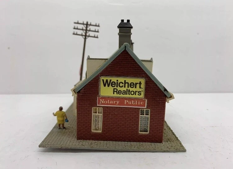 HO Model Power Model Building Weisherd Realtors Notary Public House No Box - Image 4 of 4