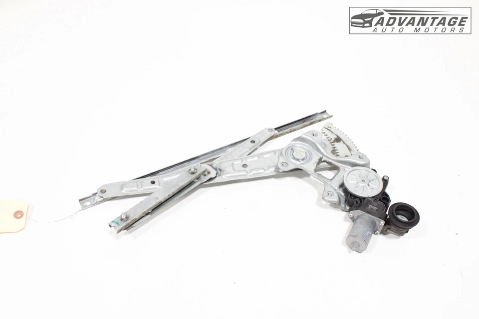 2018-2024 NISSAN KICKS FRONT RIGHT SIDE DOOR WINDOW REGULATOR W/ MOTOR OEM - Image 2 of 4