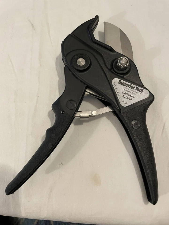 Superior Tool 37100 Hose Pipe PVC Ratcheting Cutter NEW - Image 2 of 4