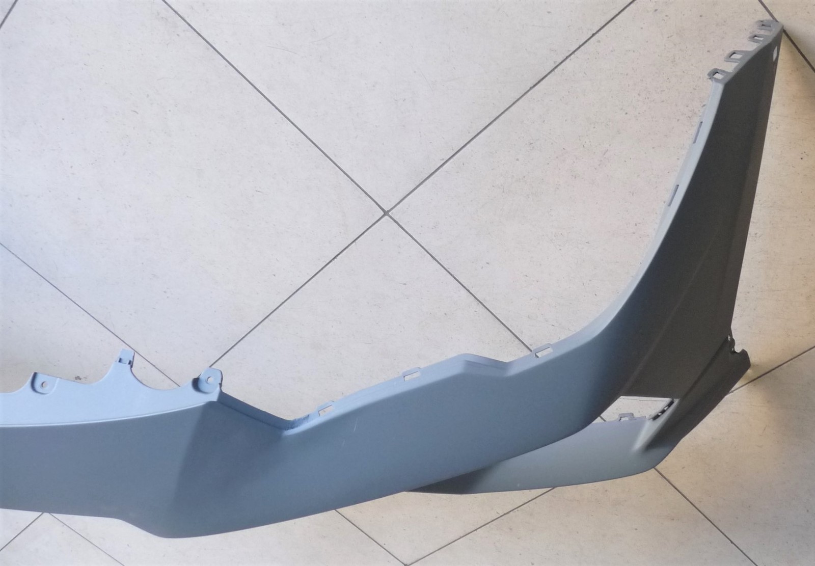 2019-2021 Lamborghini URUS front bumper Upper Cover 4ML807437 OEM Recon1