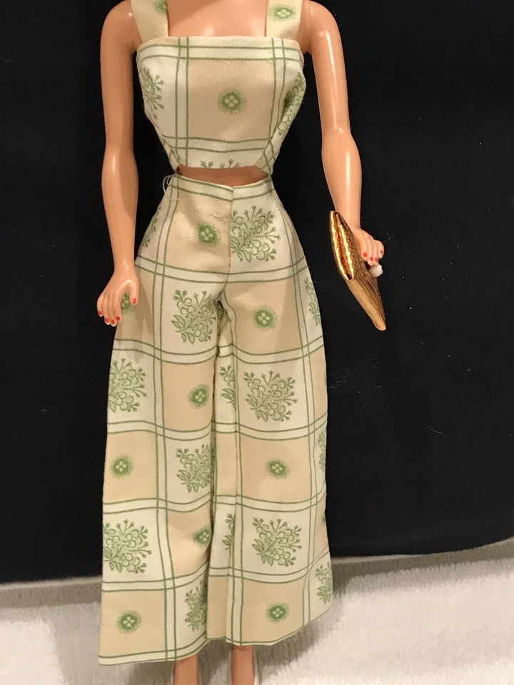 Calça Barbie Estilo Vintage Palazzo Perna Larga Top Bolsa Dourada Sem Boneca Caseira - Imagem 4 de 4